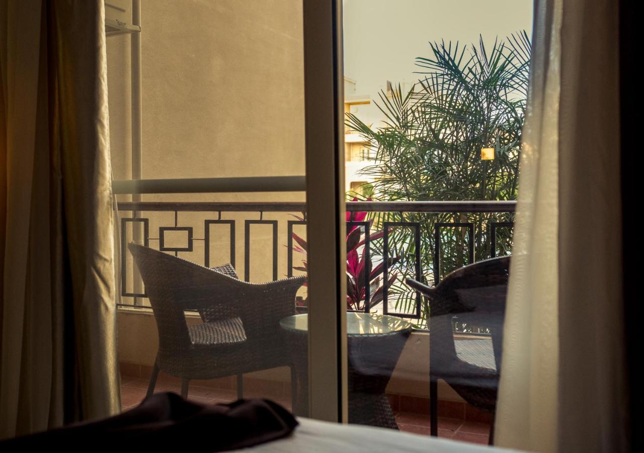 Panacea Suites Hotel Borg El Arab Esterno foto